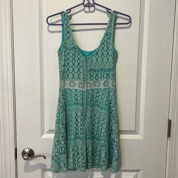 Mini baby blue dress - Picture 2 of 3